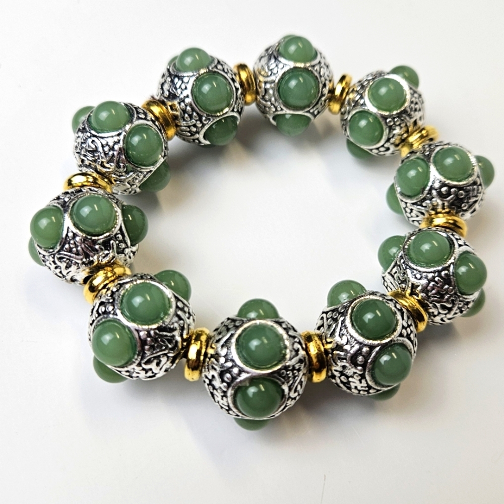 Hobo style bracelet